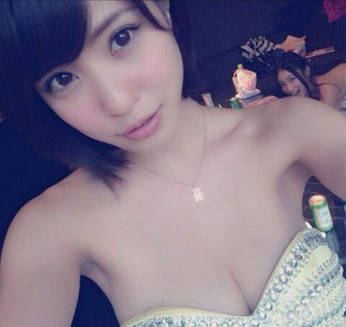 G罩杯胸部按摩術 岸明日香露一手最性感的馬殺雞 G罩杯胸部按摩術 岸明日香露一手最性感的馬殺雞