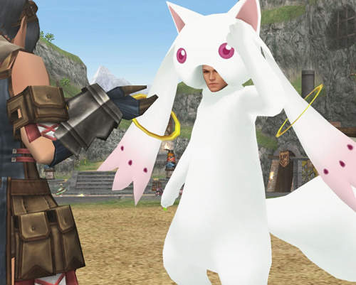 《魔物獵人小圓》真人版QB逛大街 玩家晚上一定會做惡夢？