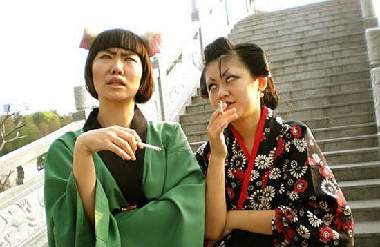 《我們一起男扮女裝》漢子們不甘示弱也來一下 《我們一起男扮女裝》漢子們不甘示弱也來一下