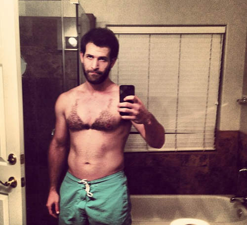 大流行?《胸毛比基尼》乳首全透會不會有點太性感ww(誤) 大流行?《胸毛比基尼》乳首全透會不會有點太性感ww(誤)