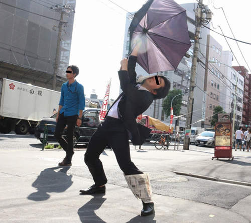 kuso地表最強風速照片　就像直闖暴風圈那樣快飛走啦