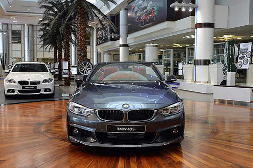 《BMW 4系列敞篷車》阿布達比勁裝上身 《BMW 4系列敞篷車》阿布達比勁裝上身