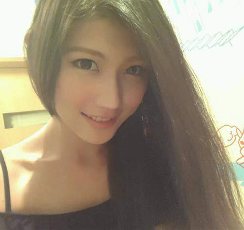 陳芊蓎(shelley)車展中福斯瓦根的甜心車模  陳芊蓎(shelley)車展中福斯瓦根的甜心車模