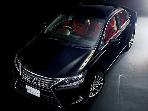 熱騰騰《Lexus HS 250h特別版》紅寶石內在美上陣 熱騰騰《Lexus HS 250h特別版》紅寶石內在美上陣