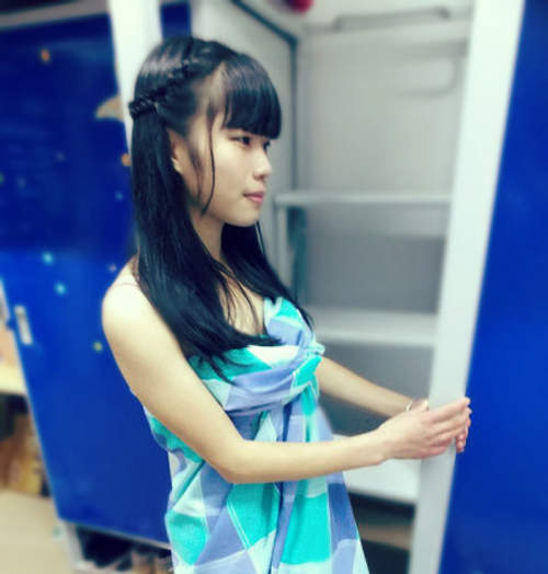 《蚊帳床單婚紗》千萬不要掉下來喔>///< 《蚊帳床單婚紗》千萬不要掉下來喔>///<