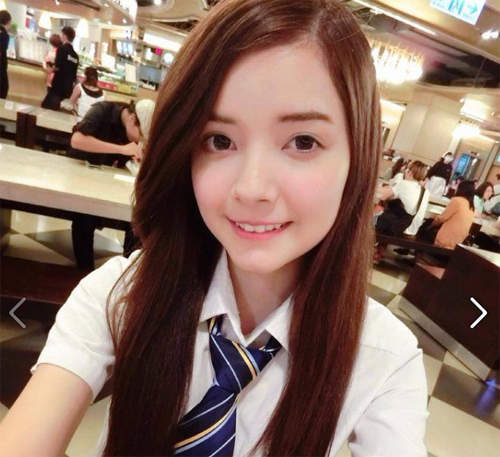 BONS妹蘇小軒 森永巧克球廣告女主角 BONS妹蘇小軒 森永巧克球廣告女主角