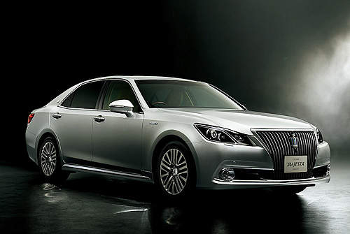 日本新改良《Toyota Crown》四輪驅動 + Hybrid更迷人