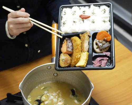 《便當雑炊》女大生的創意料理 《便當雑炊》女大生的創意料理