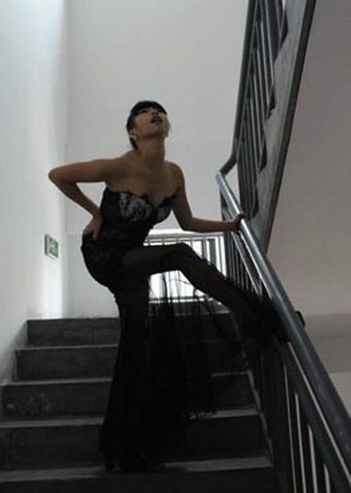 《淘寶買家秀》上傳這種照片是太有自信嗎XDD 《淘寶買家秀》上傳這種照片是太有自信嗎XDD