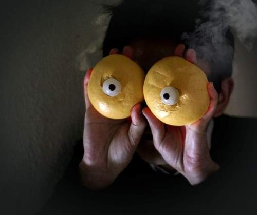 《另類的包子行銷》弄成17禁這怎麼好意思吃 《另類的包子行銷》弄成17禁這怎麼好意思吃