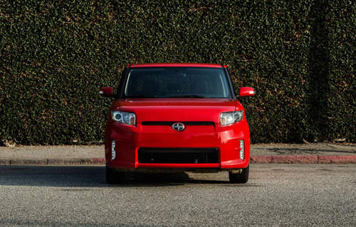 2015年式《Scion xB》多了什麼好料呢? 2015年式《Scion xB》多了什麼好料呢?