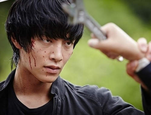 韓 驚悚片《Monster》原來帥哥下手都很狠....