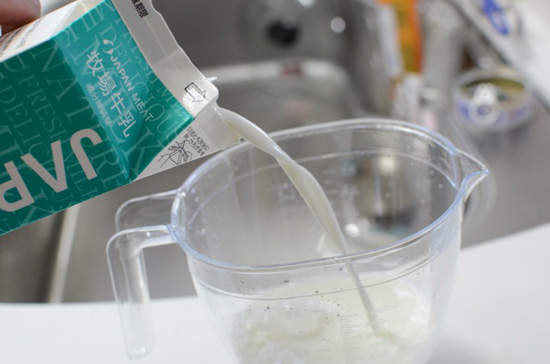 《詐騙牛奶盒》只有950ml的容量卻裝了1000ml?廠商的回應是..? 《詐騙牛奶盒》只有950ml的容量卻裝了1000ml?廠商的回應是..?