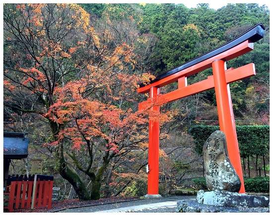 京都結緣神社《貴船神社》下雪和燈景顯得超夢幻 京都結緣神社《貴船神社》下雪和燈景顯得超夢幻