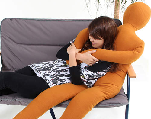 《暖暖的人型抱枕》聖誕節終於不用孤單一個人過了(;ω;) 《暖暖的人型抱枕》聖誕節終於不用孤單一個人過了(;ω;)