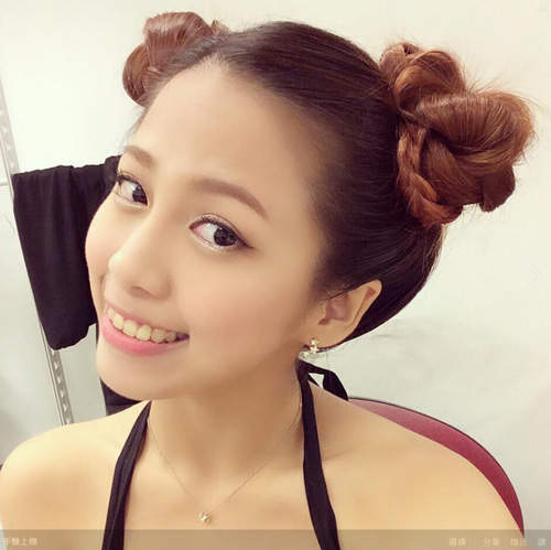 國光女神安喬（邱蔓綾）　可愛春麗包包頭真漂釀