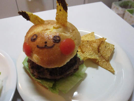 自製《皮卡丘漢堡》不用特地去日本吃了~