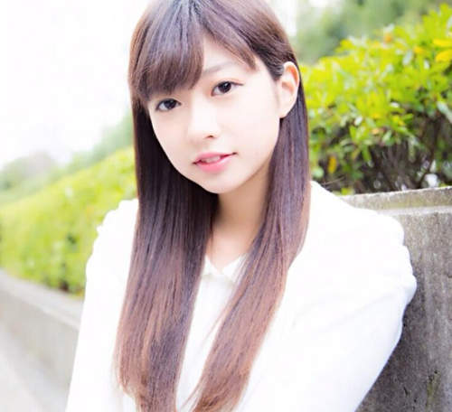 大貫彩香　性感的寫真女星也有顆宅宅美人痣