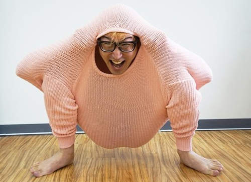 《如何用一件毛衣過寒冬》?屁股不凍傷才怪XD 《如何用一件毛衣過寒冬》?屁股不凍傷才怪XD