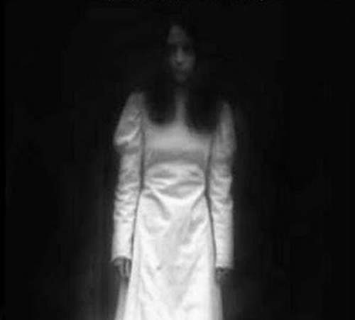 菲律賓《都市傳傳說》令人害怕的兩人空間 菲律賓《都市傳傳說》令人害怕的兩人空間