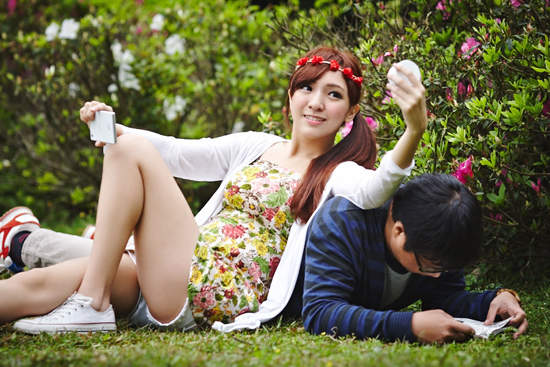 傳說中的把妹神器Sony外掛鏡頭式相機QX10　讓魯蛇也能有春天！