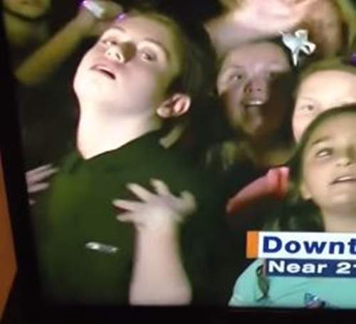 在鏡頭前《搔首弄姿的舞棍弟弟》想紅真的不用這樣