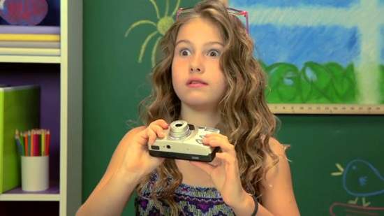 《小孩第一次看到傳統相機的反應》真的有這麼驚人嗎？