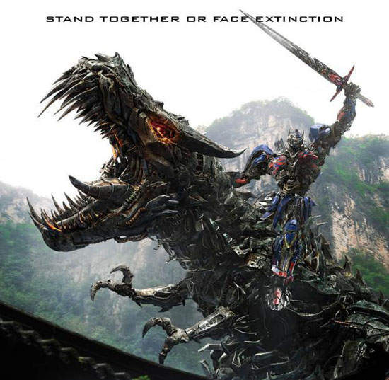 《變形金剛4》新海報 柯博文騎恐龍打仗