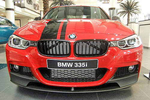 《BMW 335i阿布達比特別版》紅黑怎麼配都敲好看 《BMW 335i阿布達比特別版》紅黑怎麼配都敲好看