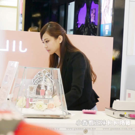 搭訕令人怦然心跳的櫃姐《吳仙郁》♡ 小香看正妹 搭訕令人怦然心跳的櫃姐《吳仙郁》♡ 小香看正妹