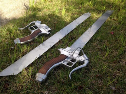 《立體機動裝置》貨真價實的超硬質刀做出來了(削) 《立體機動裝置》貨真價實的超硬質刀做出來了(削)