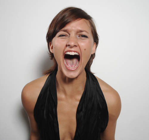 看恐怖片體溫會下降　實際拿溫度計插進去量量看才知道 ?