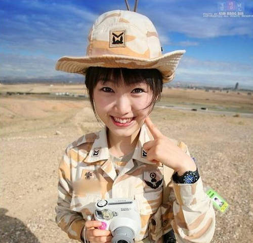 韓《超萌女兵》完全是軍中一朵花啊~ 韓《超萌女兵》完全是軍中一朵花啊~