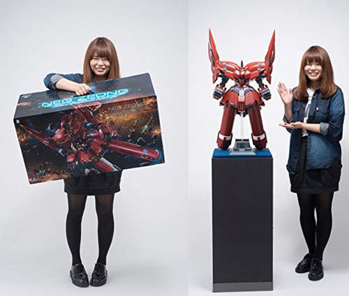 《新吉翁克HG》 跟人一樣高的模型你猜組裝要花多久時間? 《新吉翁克HG》 跟人一樣高的模型你猜組裝要花多久時間?