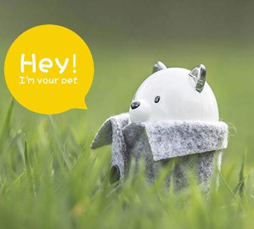 日本《超 Q 的狗狗手機充電器》耳朵還會隨著電源殘量改變顏色喔