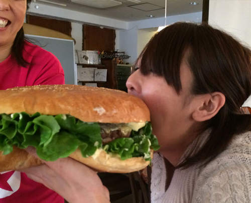 枕頭等級《巨大漢堡》你們真的有這麼餓嗎？