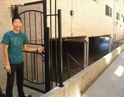《不正常人類研究中心設施》這一定是那裡搞錯? 《不正常人類研究中心設施》這一定是那裡搞錯?
