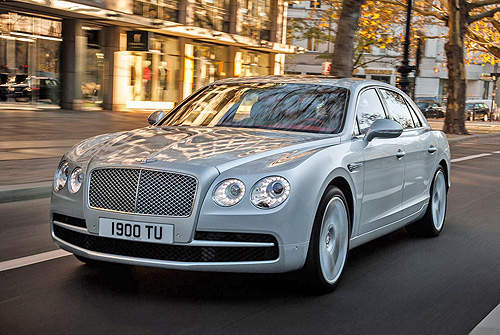 V8動力《賓利Flying Spur》入門戰將新登場
