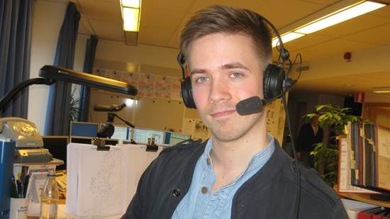 瑞典《穿著殘念的帥哥氣象播報員》某種意義上也算是穿什麼都好看…? 瑞典《穿著殘念的帥哥氣象播報員》某種意義上也算是穿什麼都好看…?