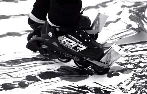 《直排輪山水畫》這次不用毛筆改用溜的畫給你看