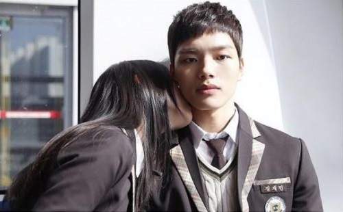 曖昧新招《脖吻》這種吻還帶有甜甜的橘子香氣