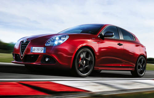 《Alfa Romeo Giulietta Sprint Speciale》有了精心妝點的內在美 《Alfa Romeo Giulietta Sprint Speciale》有了精心妝點的內在美