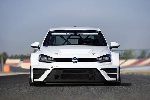 馬力330匹《VW Golf TCR賽車》蓄勢待發準備出征 馬力330匹《VW Golf TCR賽車》蓄勢待發準備出征