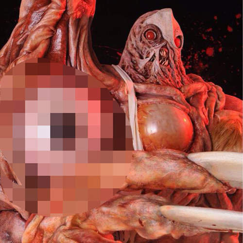 超逼真超噁心《惡靈古堡G2 COSPLAY》這傢伙的大眼珠真的會動…… 超逼真超噁心《惡靈古堡G2 COSPLAY》這傢伙的大眼珠真的會動……