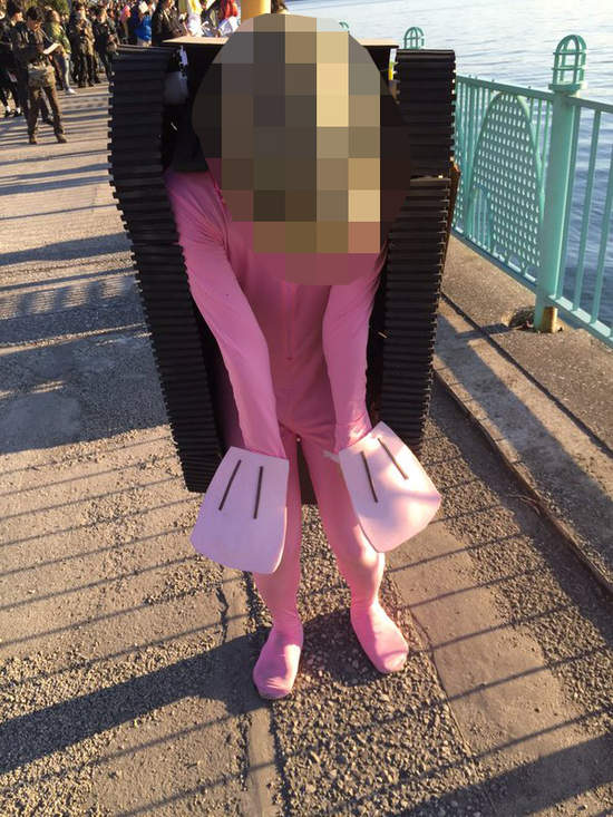《可愛又噁心的COSPLAY》C89這個傢伙的裝扮真的難以形容……