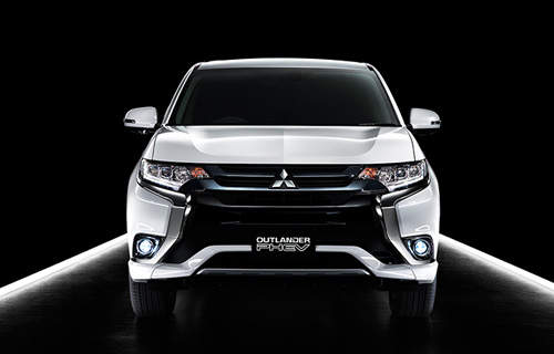 小改款《Mitsubishi Outlander PHEV》不只變臉還更節能