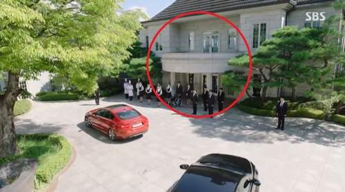 《龍八夷》跟《繼承者們》的主角是室友?那這樣茹真會不會被金嘆搶走? 《龍八夷》跟《繼承者們》的主角是室友?那這樣茹真會不會被金嘆搶走?