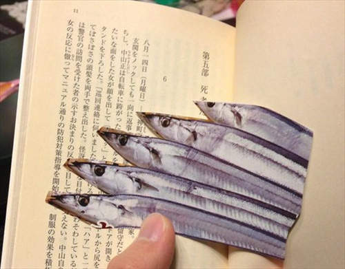 《世界奇妙的筆記物語》夾在書中那神秘的便條紙