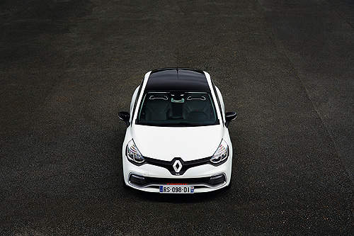 《Renault Clio RS 220 Trophy EDC》日內瓦身手進化 《Renault Clio RS 220 Trophy EDC》日內瓦身手進化