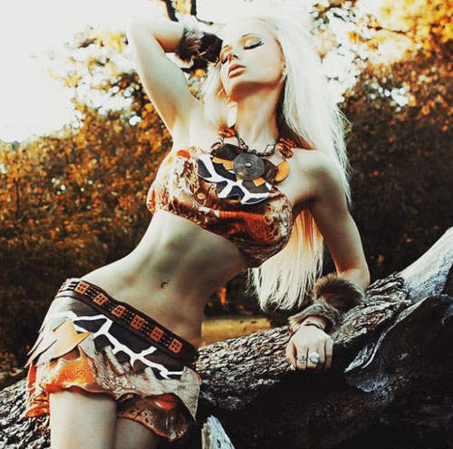 《八塊肌烏克蘭娃娃女》超絕進化後果然威力UP再UP 《八塊肌烏克蘭娃娃女》超絕進化後果然威力UP再UP